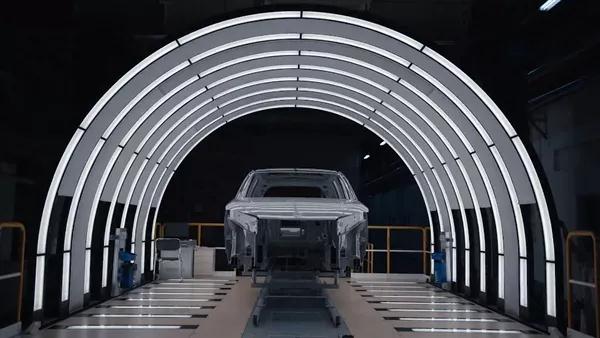 蔚来汽车生产历程全曝光：如何将一块铝板，酿成一整辆车